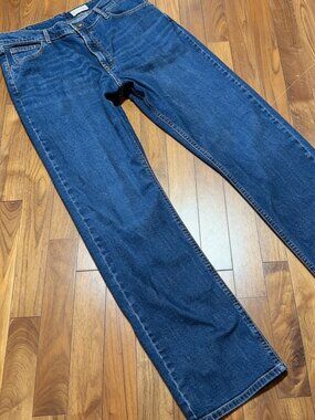 Wrangler Jeans Mens 38x32 Blue Medium Wash Relaxed Bootcut Stretch Denim